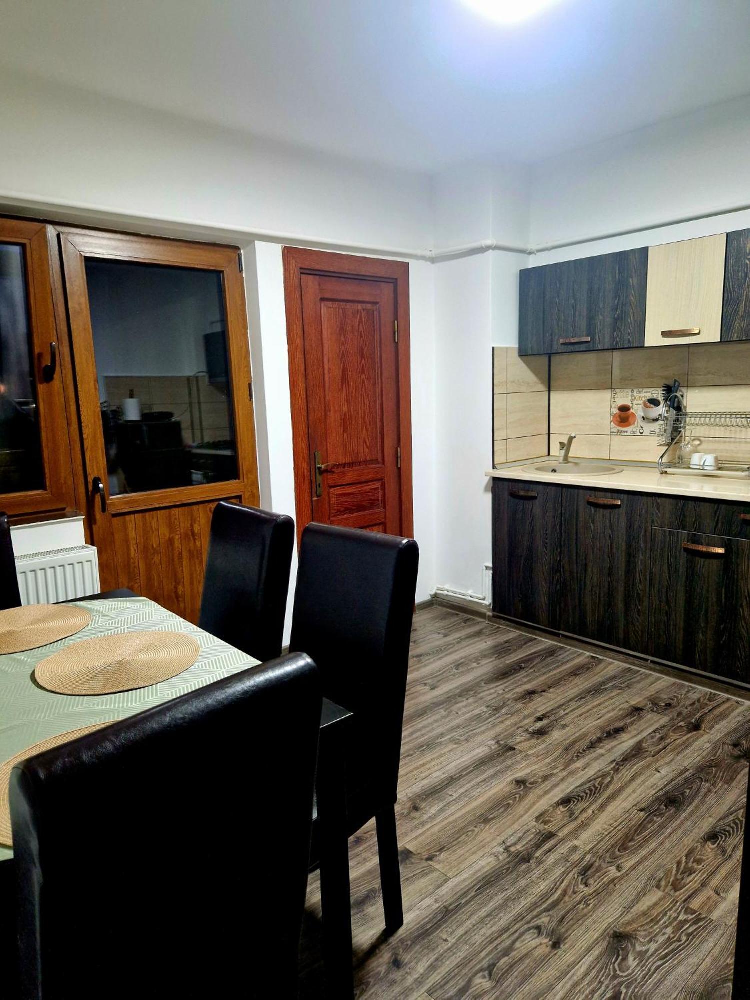 Cozy Appartment In The Center Търговище Екстериор снимка
